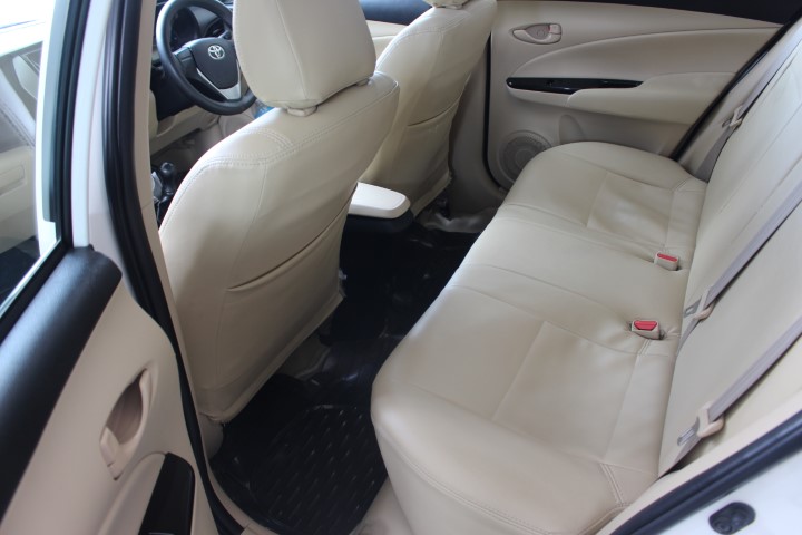 Toyota Yaris Car at rent with askari cars